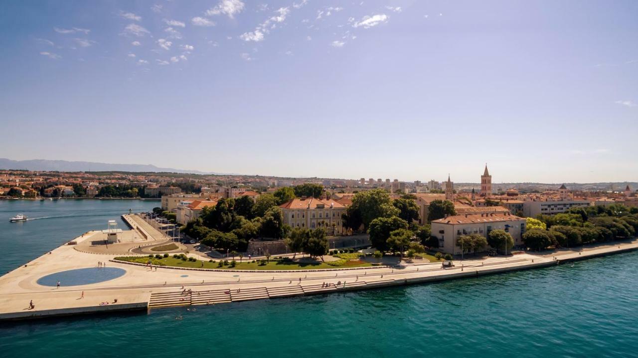 Centroom Zadar Bagian luar foto